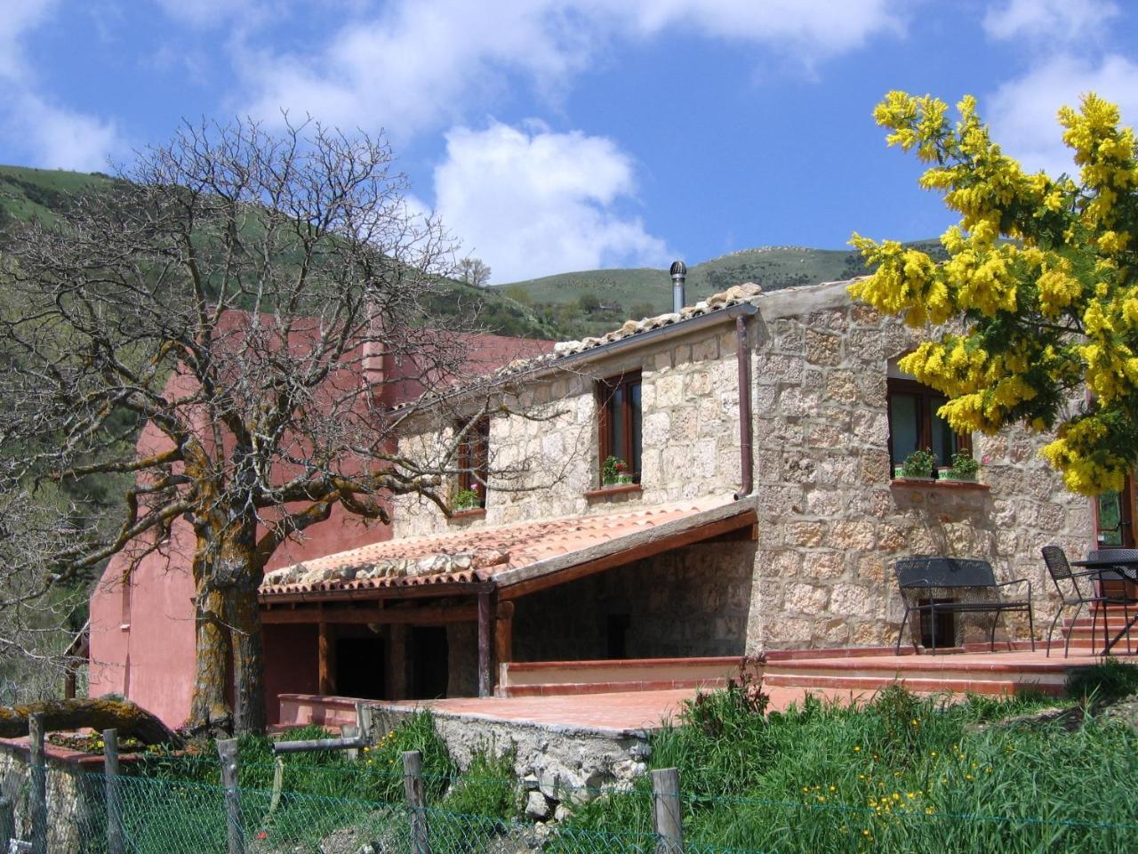 Agriturismo Gelso Castellana Sicula Екстер'єр фото